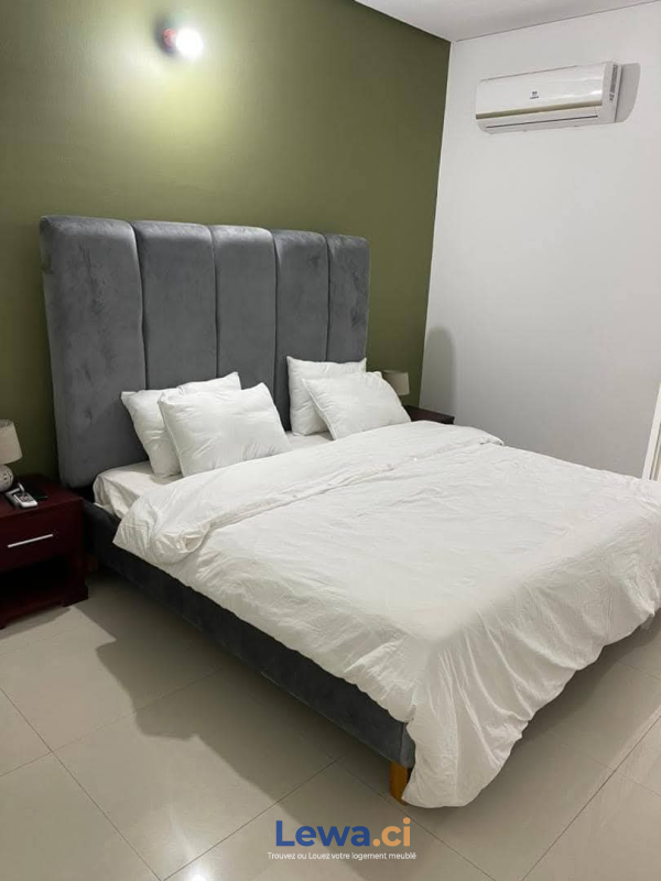 Villa le luxe 5 pièces avec jacuzi cocody rosier 4 programe