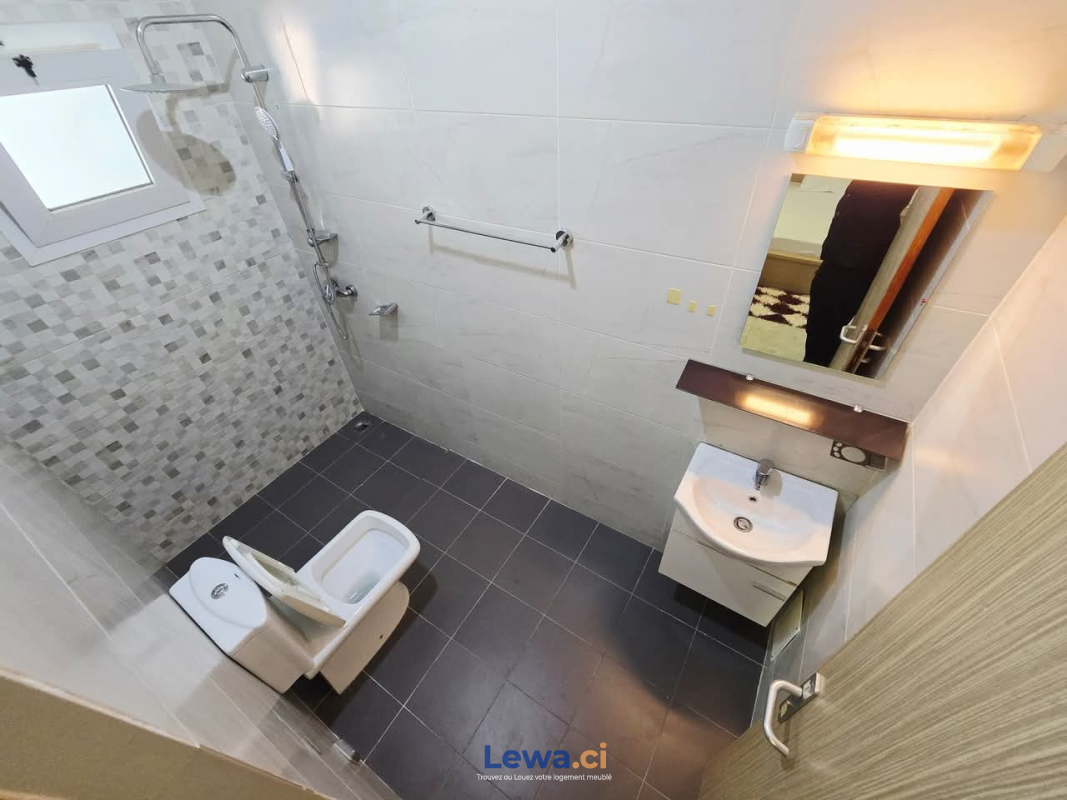 Villa Meublée Haut Standing 4 pièces – Marcory Zo