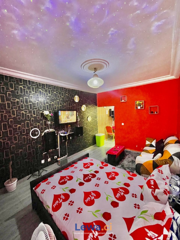 2 chambre salon meublées en location disponible à Cocody