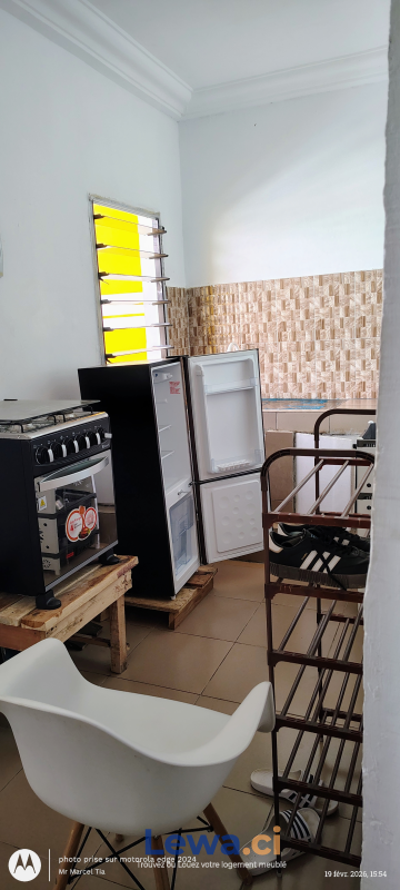 Chambre salon nouvelle construction disponible a Yopougon