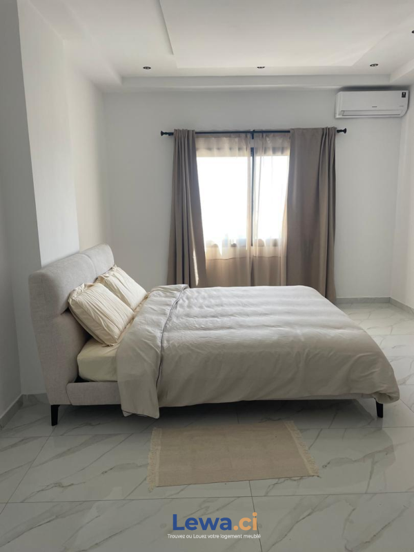 Appartement 4 pièces Marcory Zone 4