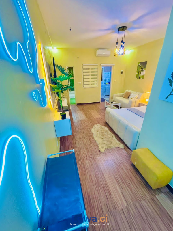 studio meublé avec jacuzzi disponible  Abidjan