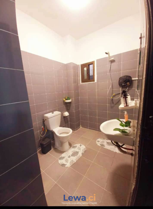 Riviera Faya derrière playce appartement meublé disponible