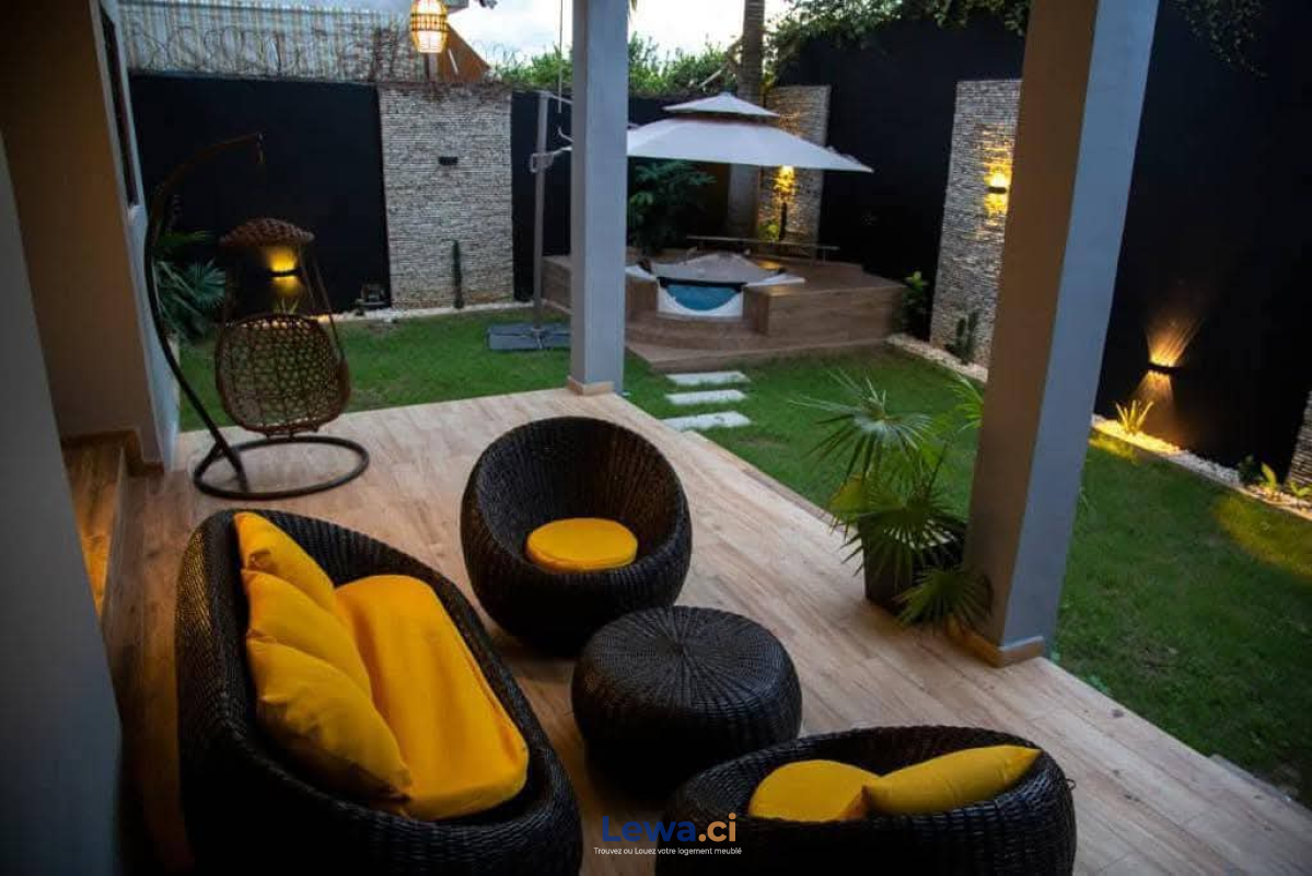 Villa le luxe 5 pièces avec jacuzi cocody rosier 4 programe