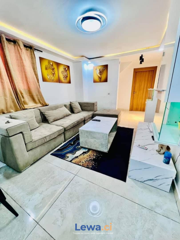 studio meublé le luxe à petit prix15K 24hdisponible KOUMASSI