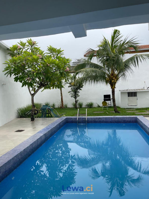 4 pièces meublées standing avec piscine