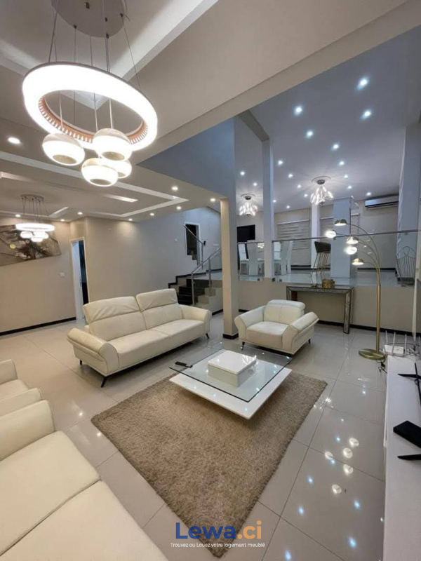 Villa le luxe 5 pièces avec jacuzi cocody rosier 4 programe