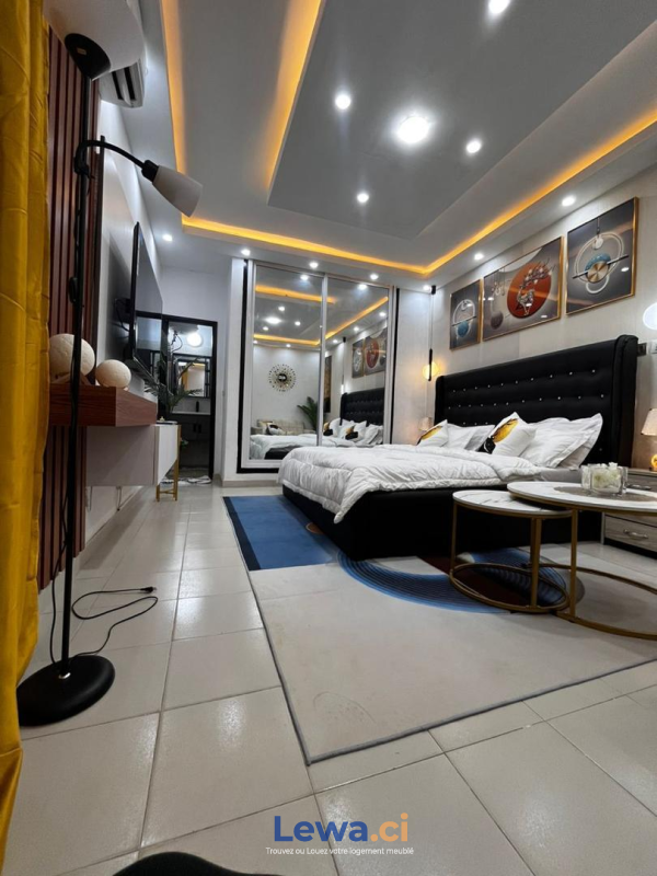 studio meublé le luxe à petit prix15K 24h disponible abidjan